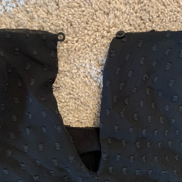 American Eagle Flowy black Floral Blouse - Picture 5 of 6